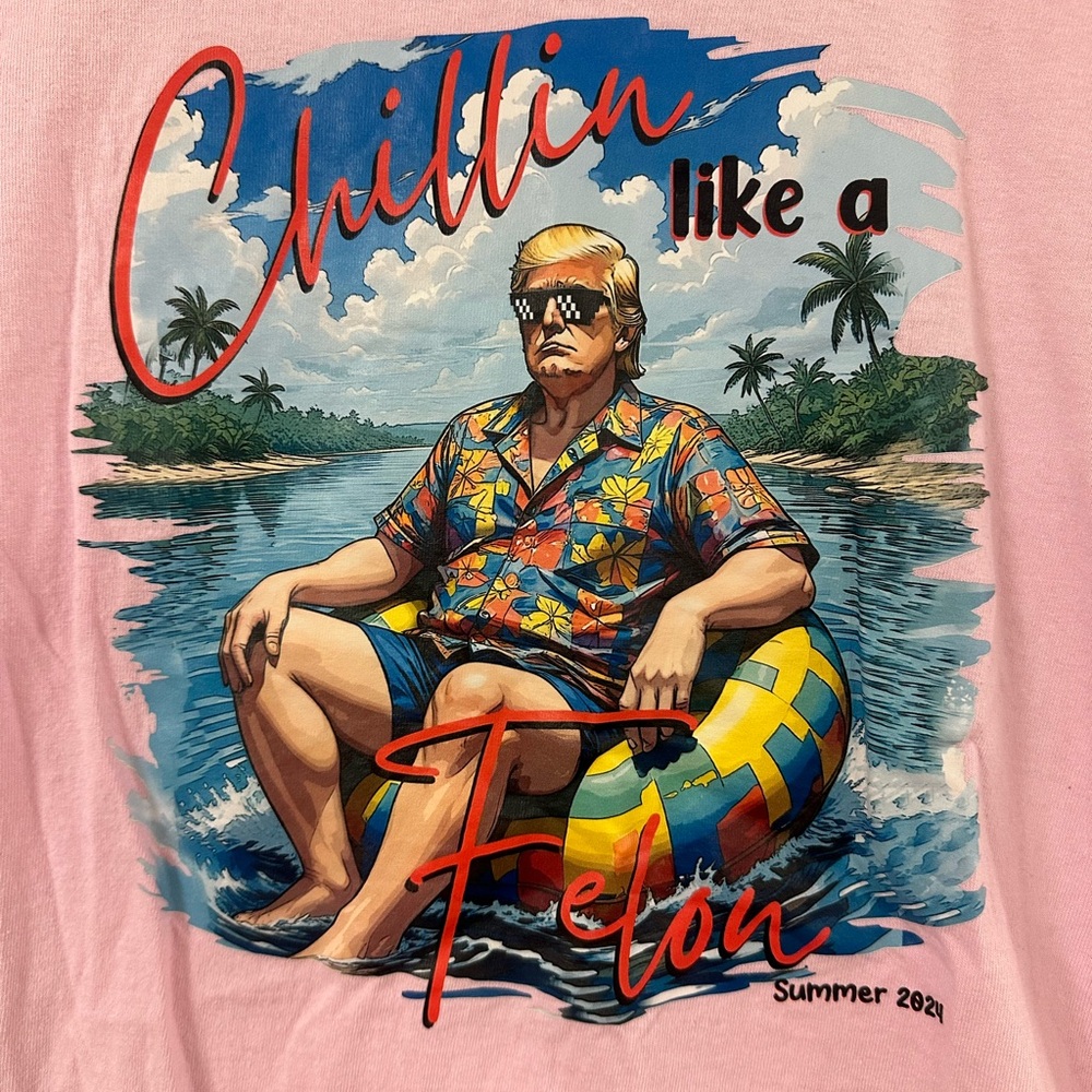 Chillin Like A Felon Summer 2024 T-Shirt Mens Large Pink Donald Trump - Picture 2 of 9